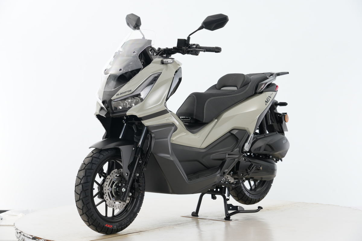 Скутер Gladiator AGV